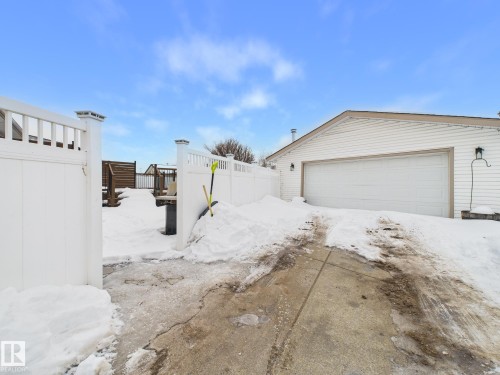 352 Huffman Crescent, Edmonton, AB - Outdoor