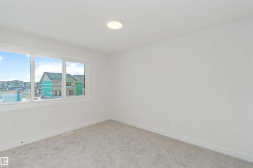 2215 4 Avenue, Edmonton, AB - Indoor Photo Showing Other Room