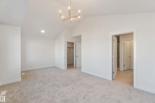 2215 4 Avenue, Edmonton, AB - Indoor Photo Showing Other Room