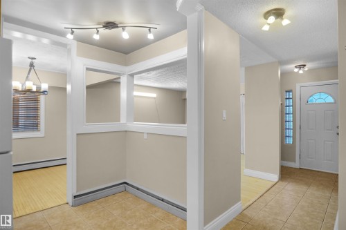 12411 132 Avenue, Edmonton, AB - Indoor Photo Showing Other Room
