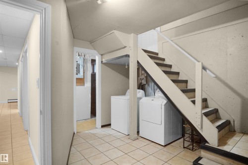 12411 132 Avenue, Edmonton, AB - Indoor Photo Showing Laundry Room