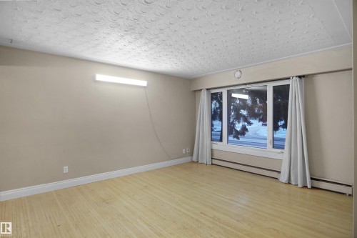 12411 132 Avenue, Edmonton, AB - Indoor Photo Showing Other Room