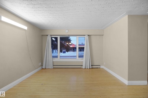 12411 132 Avenue, Edmonton, AB - Indoor Photo Showing Other Room