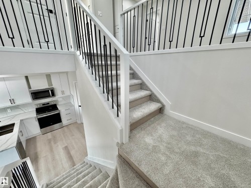 133 Pierwyck Loop, Spruce Grove, AB - Indoor Photo Showing Other Room