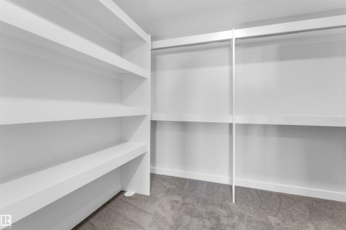911 18 Avenue, Edmonton, AB - Indoor With Storage