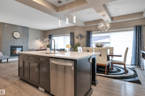 1958 Ainslie Link, Edmonton, AB - Indoor Photo Showing Kitchen