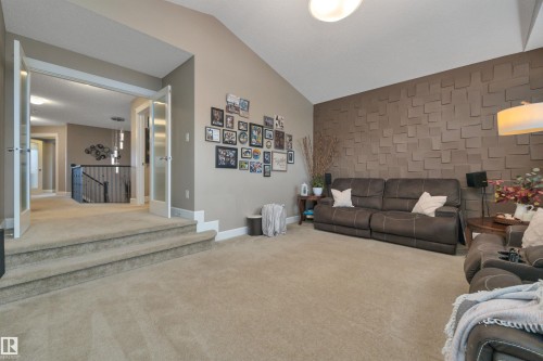 1958 Ainslie Link, Edmonton, AB - Indoor