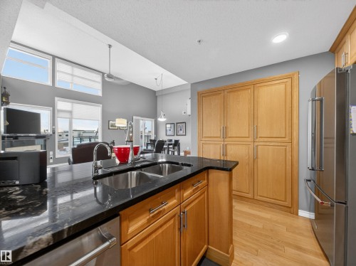 603 141 Festival Way, Sherwood Park, AB - Indoor Photo Showing Kitchen With Double Sink