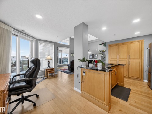 603 141 Festival Way, Sherwood Park, AB - Indoor Photo Showing Office