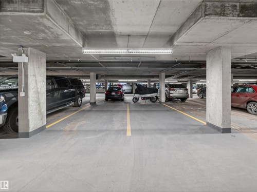 603 141 Festival Way, Sherwood Park, AB - Indoor Photo Showing Garage