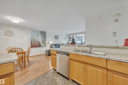 306 4604 48A Street, Leduc, AB - Indoor Photo Showing Kitchen