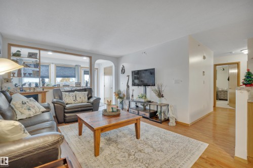 306 4604 48A Street, Leduc, AB - Indoor Photo Showing Living Room