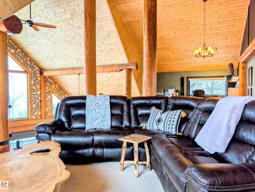 9 Upper Crescent, Rural Lesser Slave River M.D., AB - Indoor Photo Showing Living Room