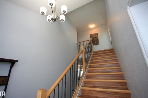 7514 40 Ave, Camrose, AB - Indoor Photo Showing Other Room