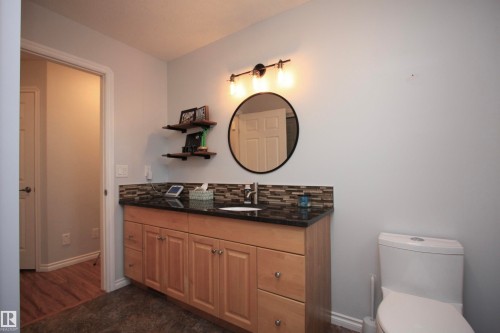 7514 40 Ave, Camrose, AB - Indoor Photo Showing Bathroom