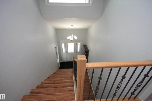 7514 40 Ave, Camrose, AB - Indoor Photo Showing Other Room