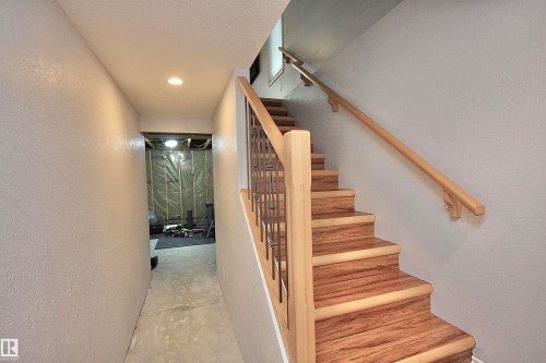 7514 40 Ave, Camrose, AB - Indoor Photo Showing Other Room