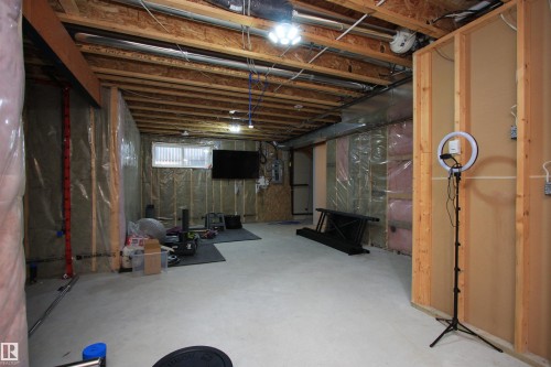 7514 40 Ave, Camrose, AB - Indoor Photo Showing Basement