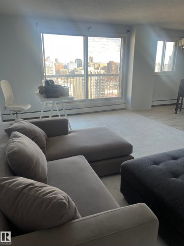 1504 10150 117 Street, Edmonton, AB - Indoor Photo Showing Living Room