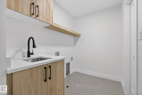 3306 Chickadee Drive, Edmonton, AB - Indoor