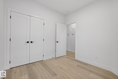 3306 Chickadee Drive, Edmonton, AB - Indoor Photo Showing Other Room