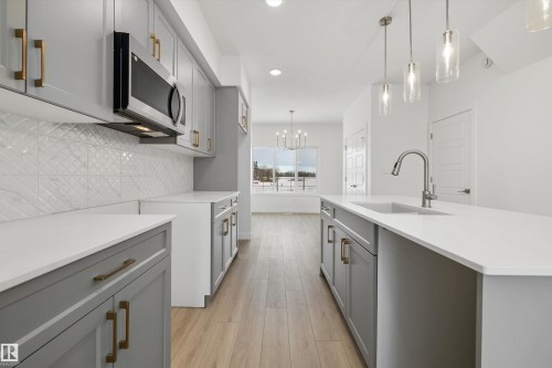 18119 85 Street, Edmonton, AB - Indoor Photo Showing Kitchen With Upgraded Kitchen