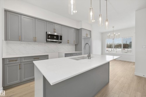 18119 85 Street, Edmonton, AB - Indoor Photo Showing Kitchen With Upgraded Kitchen