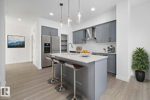 4182 Kinglet Drive, Edmonton, AB - Indoor Photo Showing Kitchen With Upgraded Kitchen