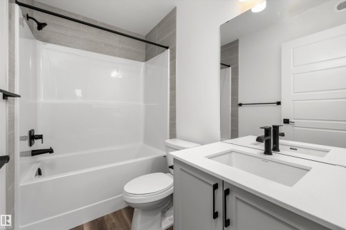 18131 85 Street, Edmonton, AB - Indoor Photo Showing Bathroom