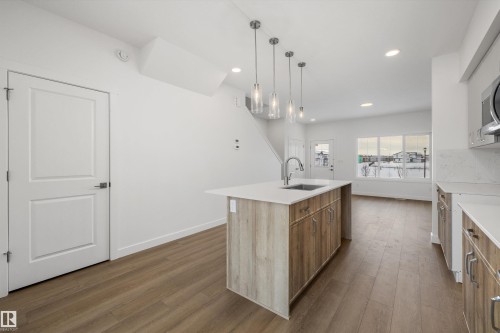 18135 85 Street, Edmonton, AB - Indoor Photo Showing Kitchen