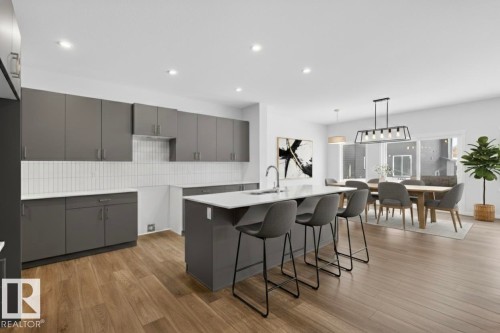 17 REDPOLL Wynd  St. Albert, AB T8N 8C7