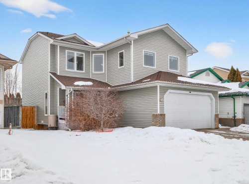 Traditional home featuring an attached garage - 24 Olmstead Court, St. Albert, AB - Outdoor