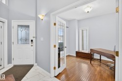 Entryway with baseboards - 