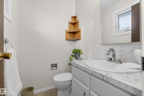 1704 89 Street, Edmonton, AB - Indoor Photo Showing Bathroom
