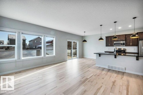 237 Sheppard Circle, Leduc, AB - Indoor Photo Showing Kitchen