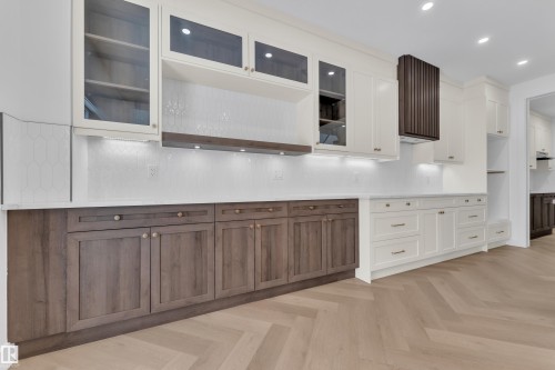 4306 35 Street, Beaumont, AB - Indoor Photo Showing Kitchen