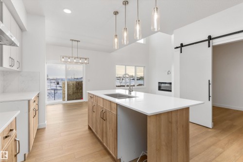 740 Astoria Way, Devon, AB - Indoor Photo Showing Kitchen With Upgraded Kitchen