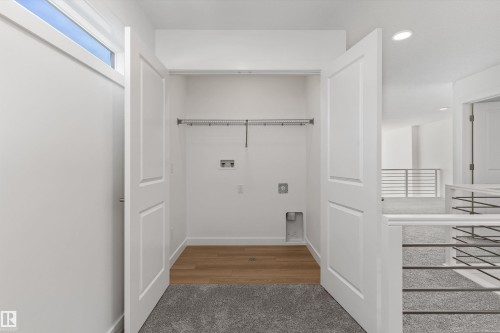 740 Astoria Way, Devon, AB - Indoor Photo Showing Other Room