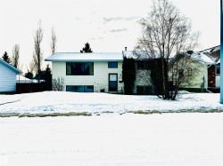 141 Willow Drive  Wetaskiwin, AB T9A 2S5