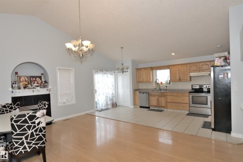 16316 65 Street, Edmonton, AB - Indoor Photo Showing Kitchen
