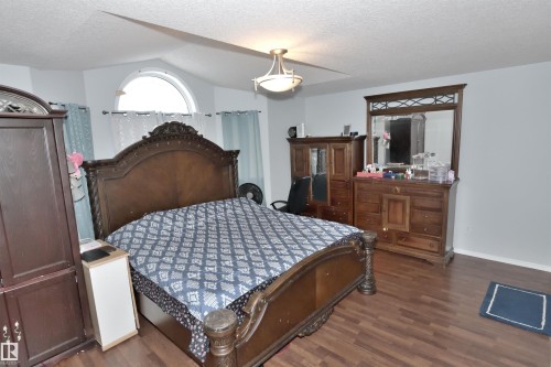 16316 65 Street, Edmonton, AB - Indoor Photo Showing Bedroom