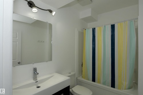 16316 65 Street, Edmonton, AB - Indoor Photo Showing Bathroom
