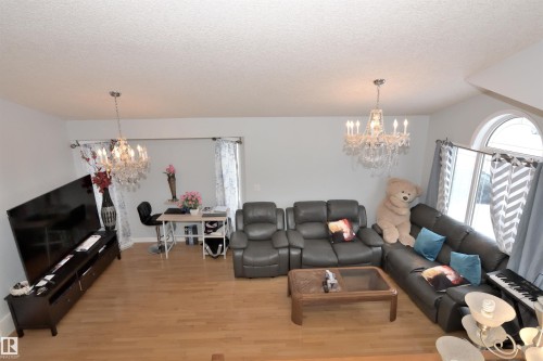 16316 65 Street, Edmonton, AB - Indoor Photo Showing Living Room
