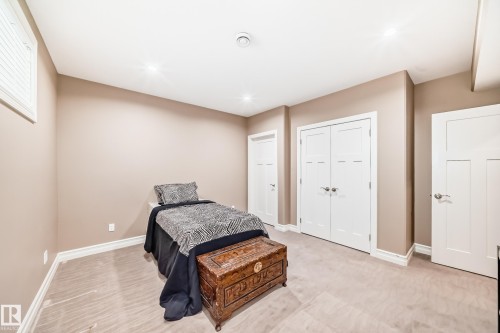 Bedroom featuring baseboards and a closet - 6 Wade Avenue, Leduc, AB - Indoor