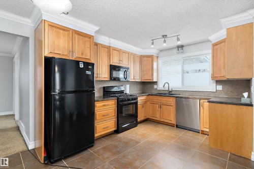 1115 82 Street, Edmonton, AB - Indoor Photo Showing Kitchen