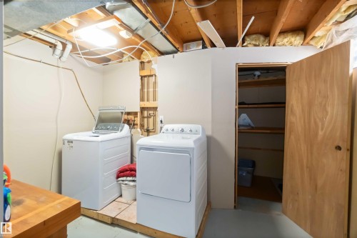 11306 32 Street, Edmonton, AB - Indoor Photo Showing Laundry Room