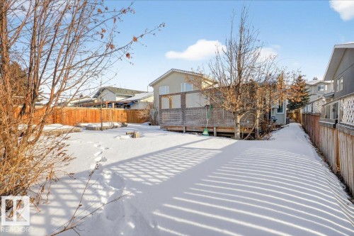 View of fenced backyard - 2516 42 Street, Edmonton, AB - Outdoor