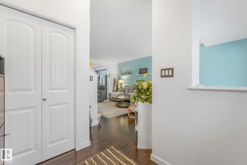 7220 20 Avenue, Edmonton, AB - Indoor Photo Showing Other Room