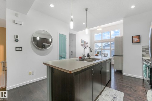 7220 20 Avenue, Edmonton, AB - Indoor Photo Showing Kitchen With Double Sink