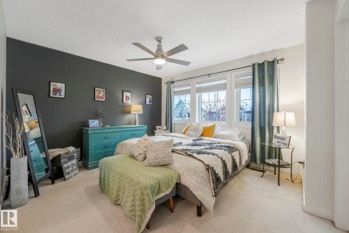 7220 20 Avenue, Edmonton, AB - Indoor Photo Showing Bedroom